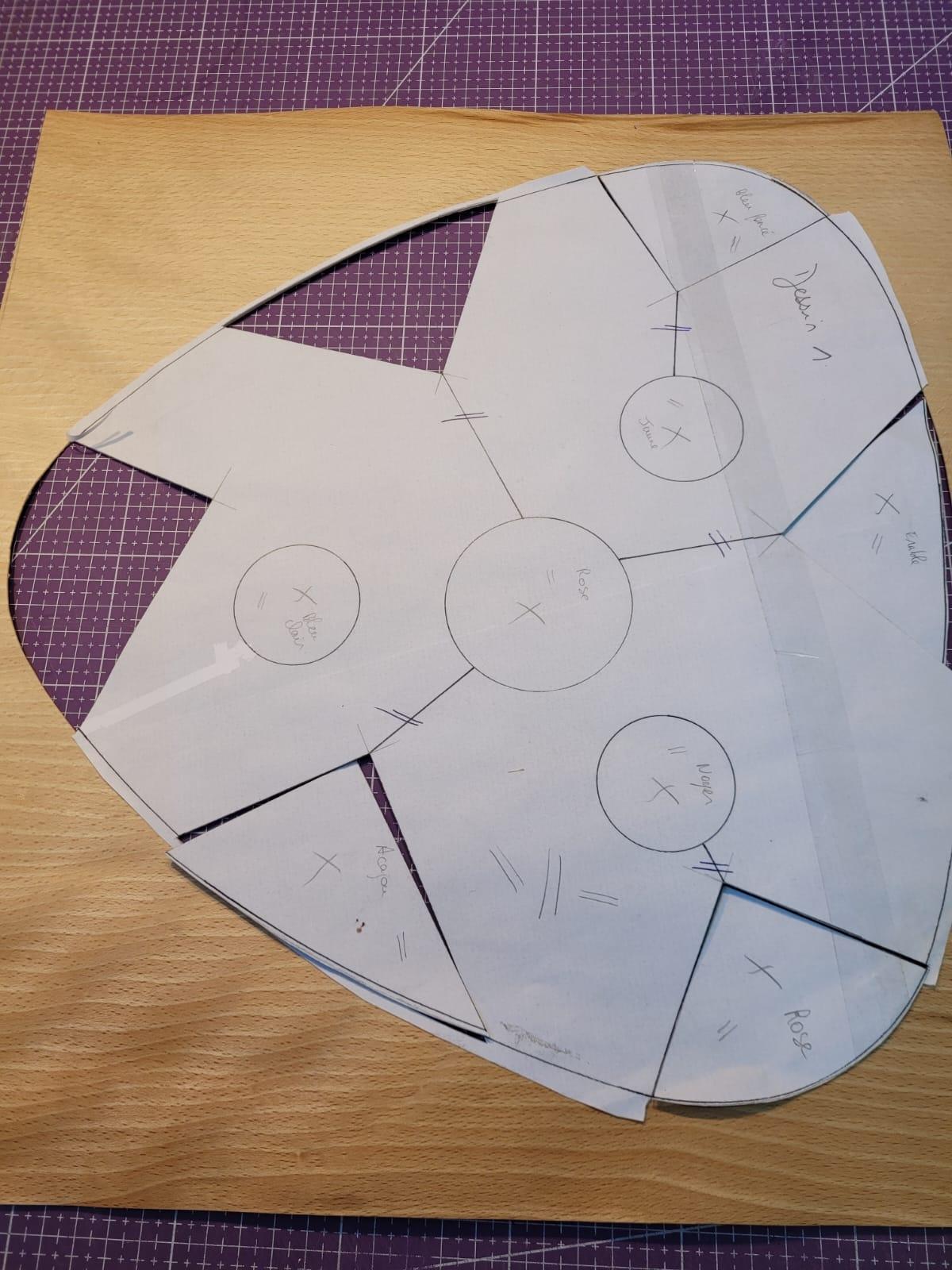 Décorez votre tabouret en marqueterie contemporaine sur une journée avec Nathalie - Image n°7 - Wecandoo