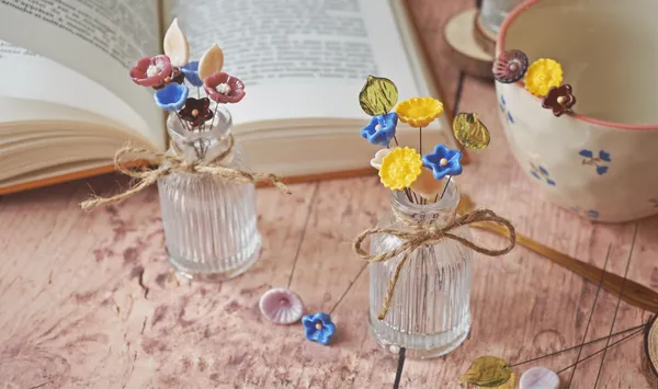 Fabriquez votre bouquet de fleurs en verre filé avec Pauline - Image n°2 - Wecandoo