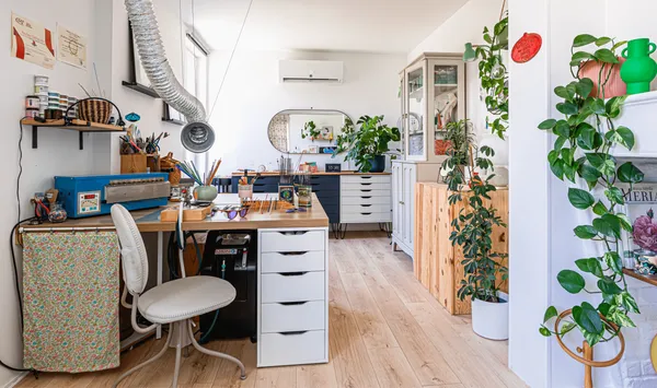 Fabriquez votre bouquet de fleurs en verre filé avec Pauline - Image n°4 - Wecandoo