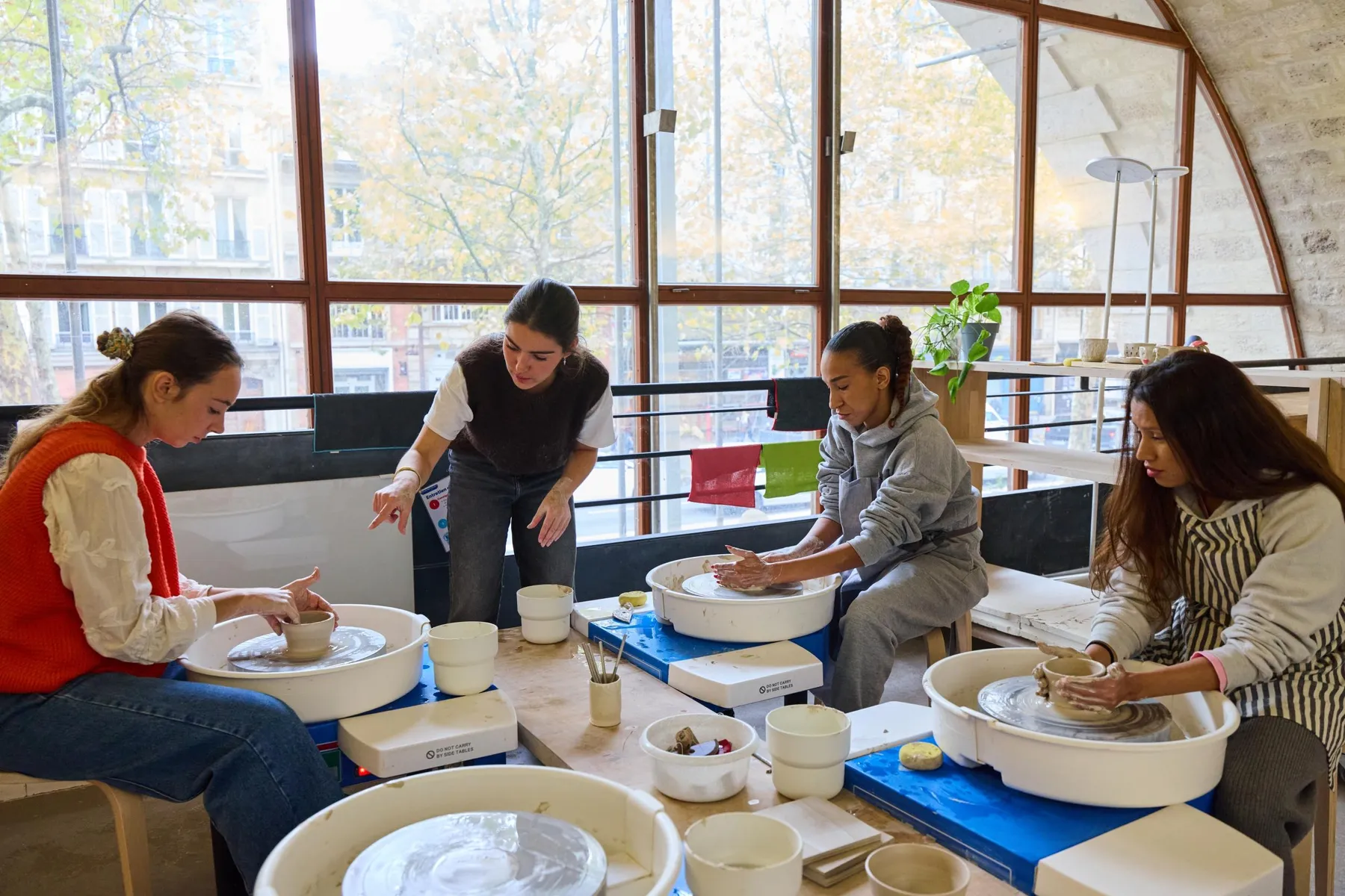 Initiez-vous au tour de potier avec Carla - Image n°2 - Wecandoo