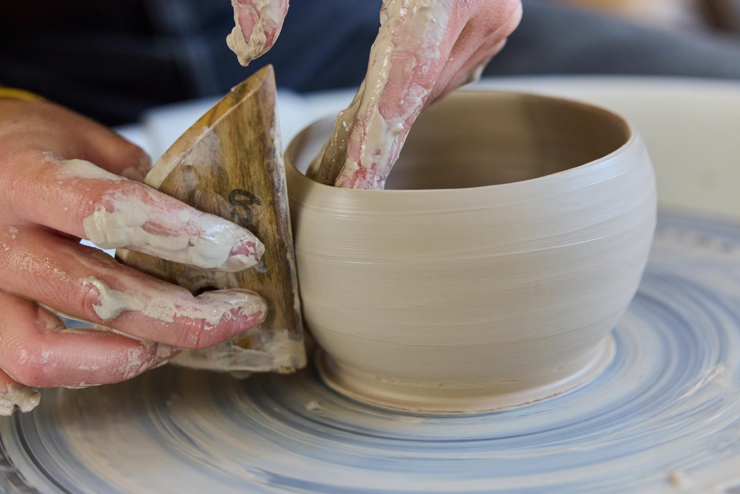 Initiez-vous au tour de potier avec Carla - Image n°8 - Wecandoo