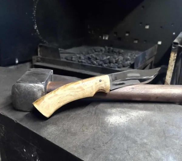 Forgez votre couteau fixe sur une journée avec Jocelyn - Image n°2 - Wecandoo