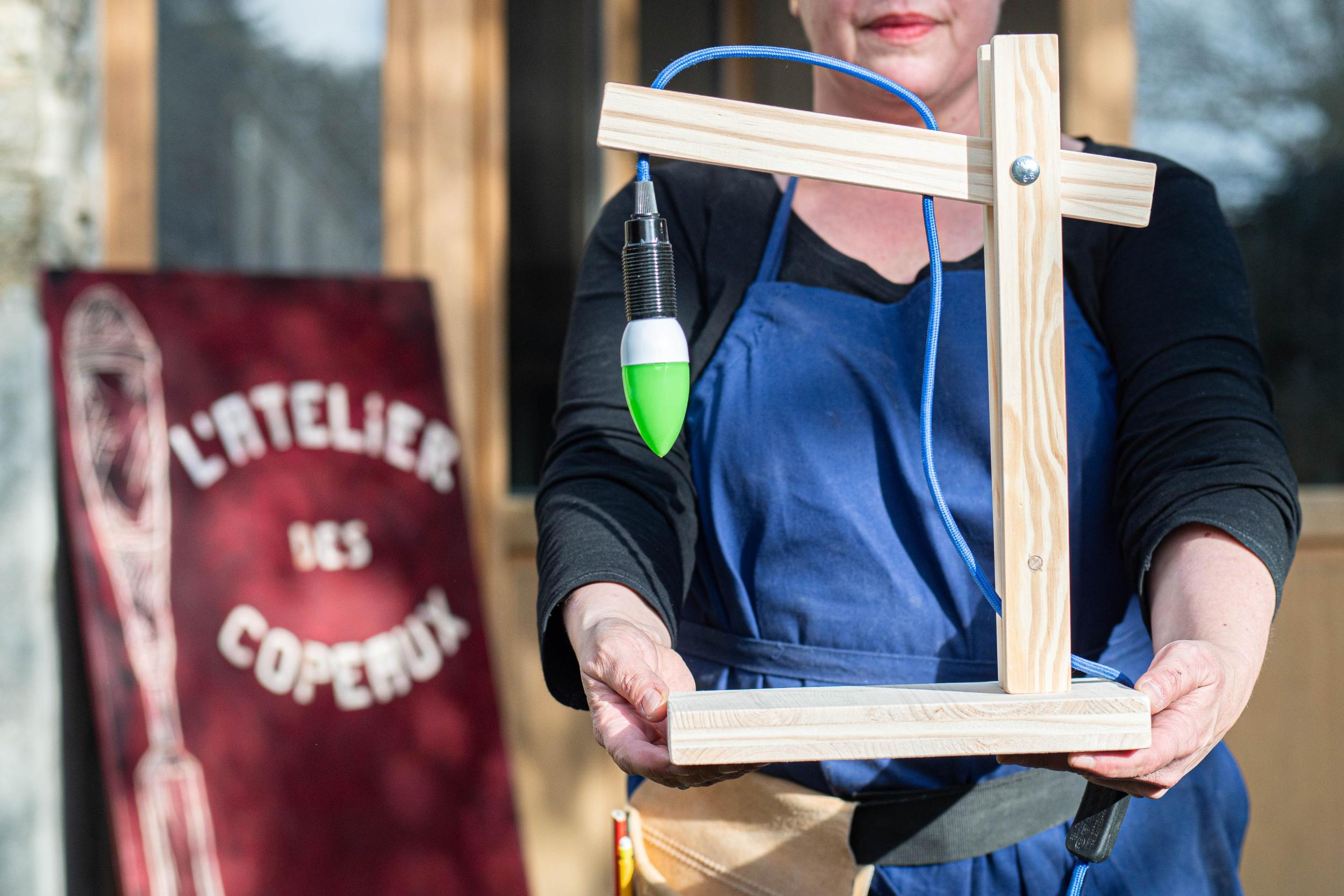 Fabriquez votre lampe de chevet en duo avec votre enfant avec Elodie - Image n°1 - Wecandoo