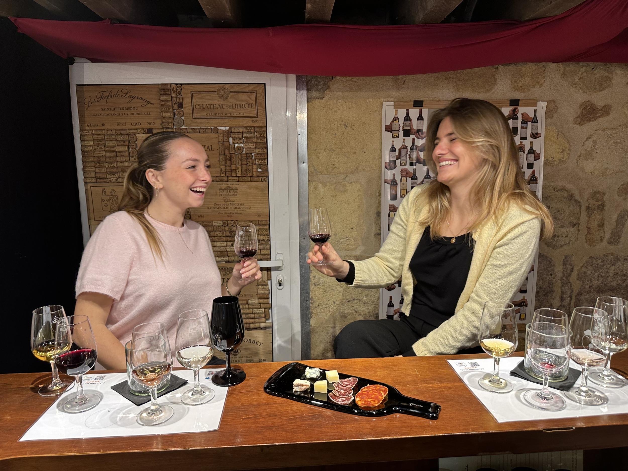 Apprenez à marier vin, fromage et chacuterie avec Cécilia et son équipe - Image n°3 - Wecandoo