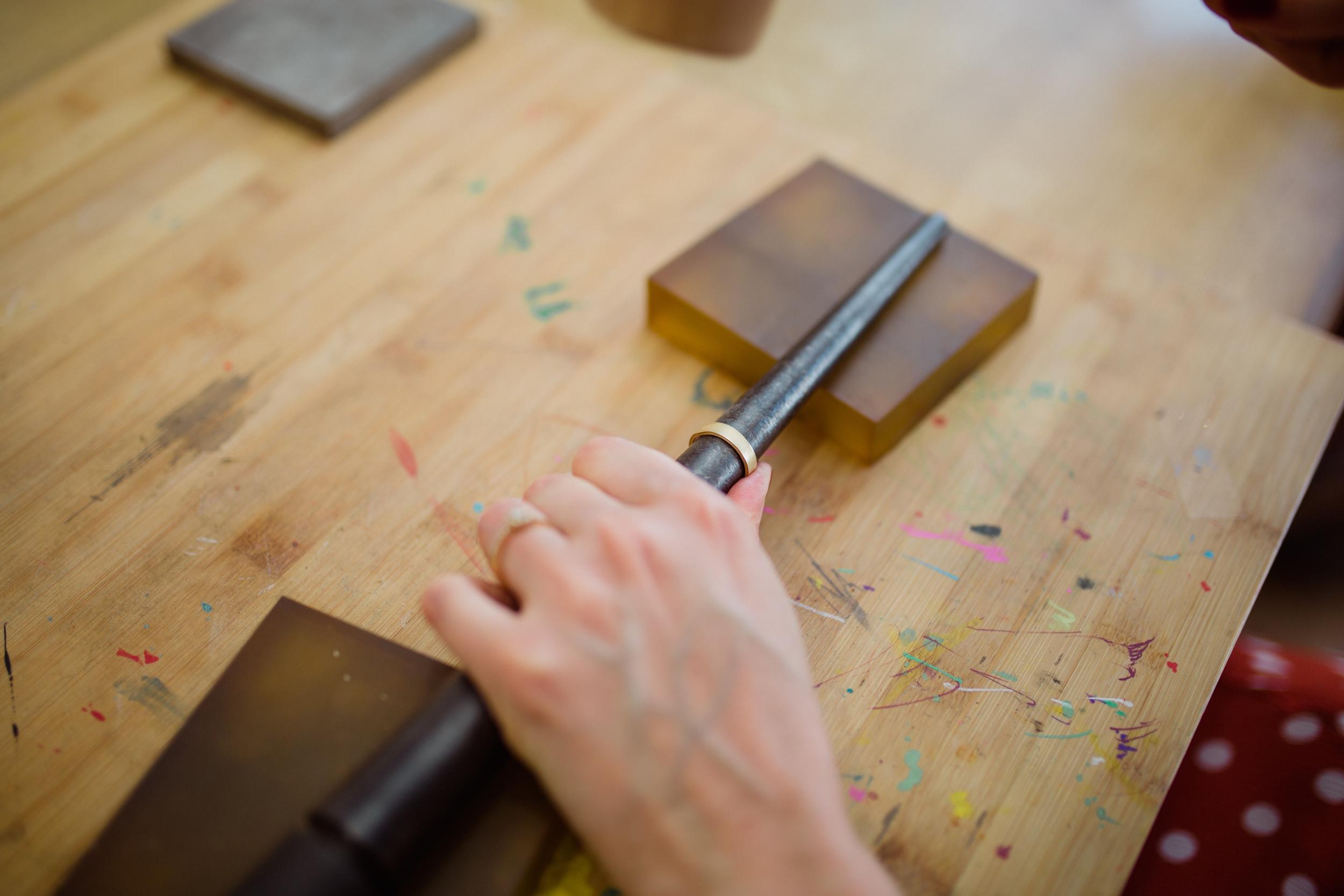 Créez vos alliances en or 9 carats en duo avec Aliénor et Zoé - Image n°7 - Wecandoo