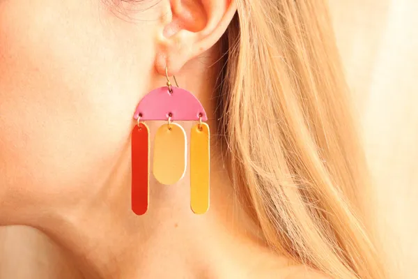 Créez vos boucles d'oreilles en cuir avec Zoé - Image n°3 - Wecandoo