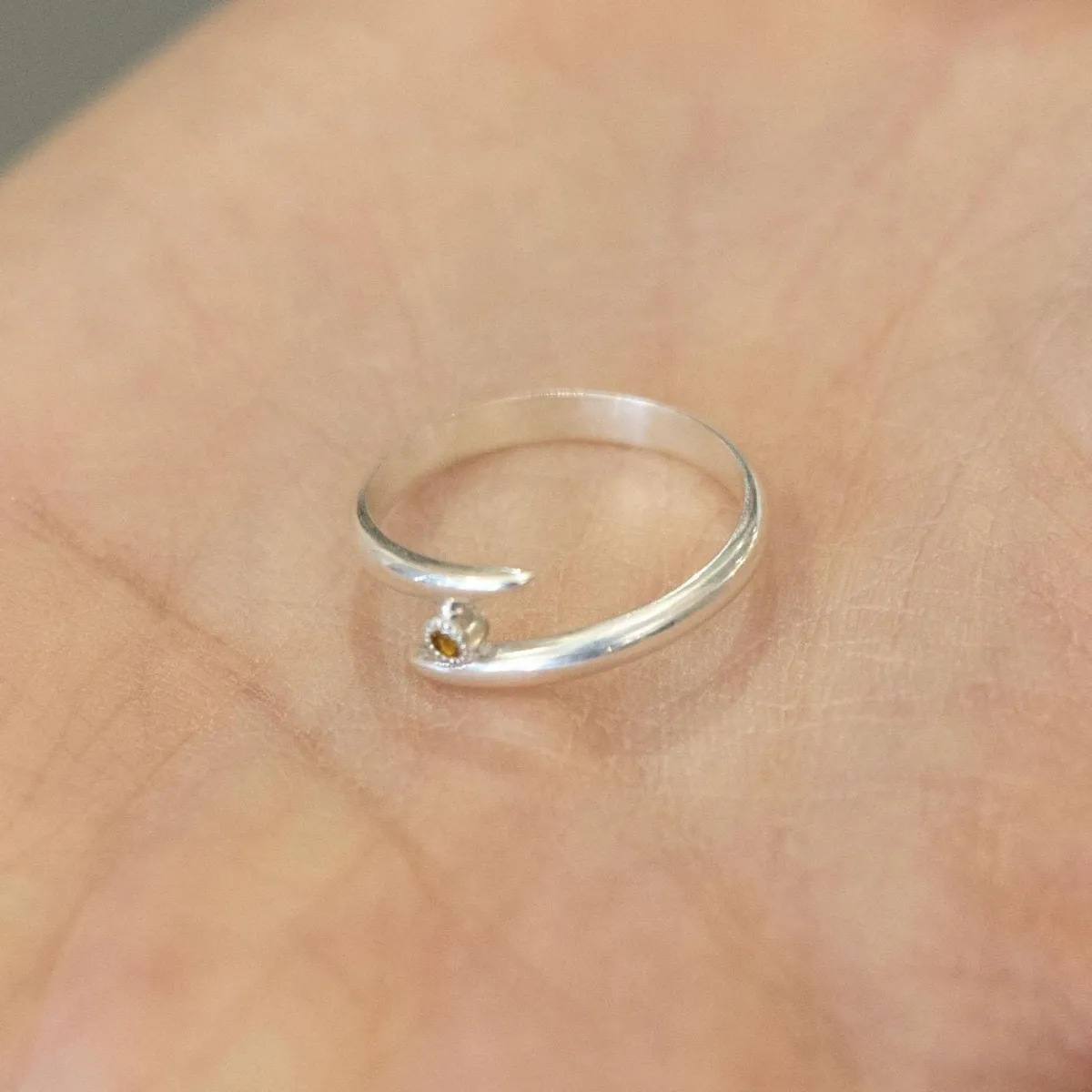 Créez votre bague sertie en argent