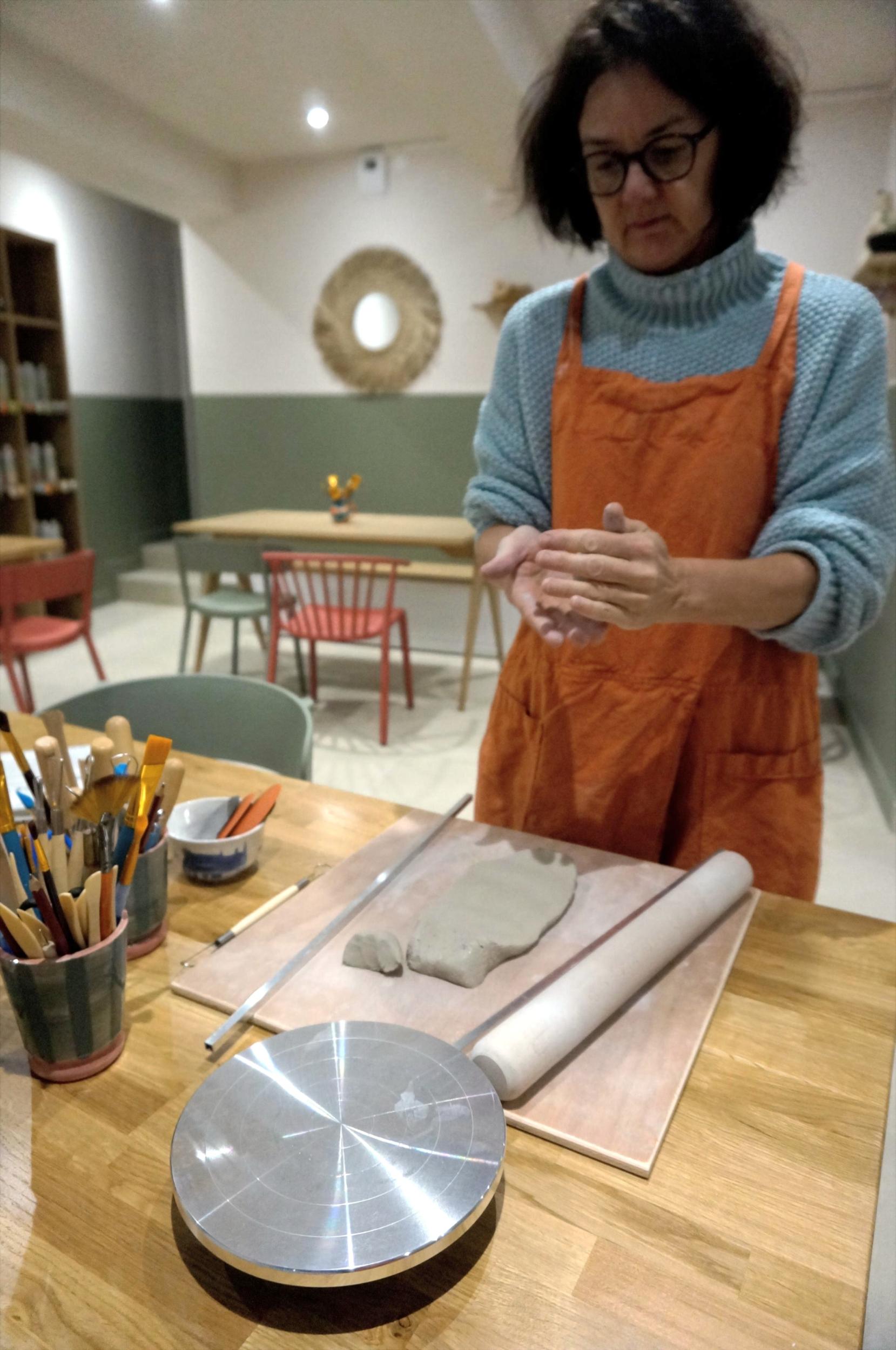 Modelez et décorez votre pièce en céramique avec Véronique et Christine - Image n°6 - Wecandoo