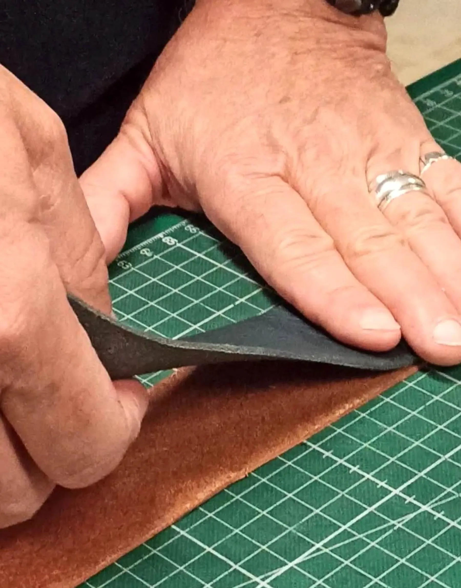 Fabriquez votre ceinture réversible en cuir - Image n°3 - Wecandoo