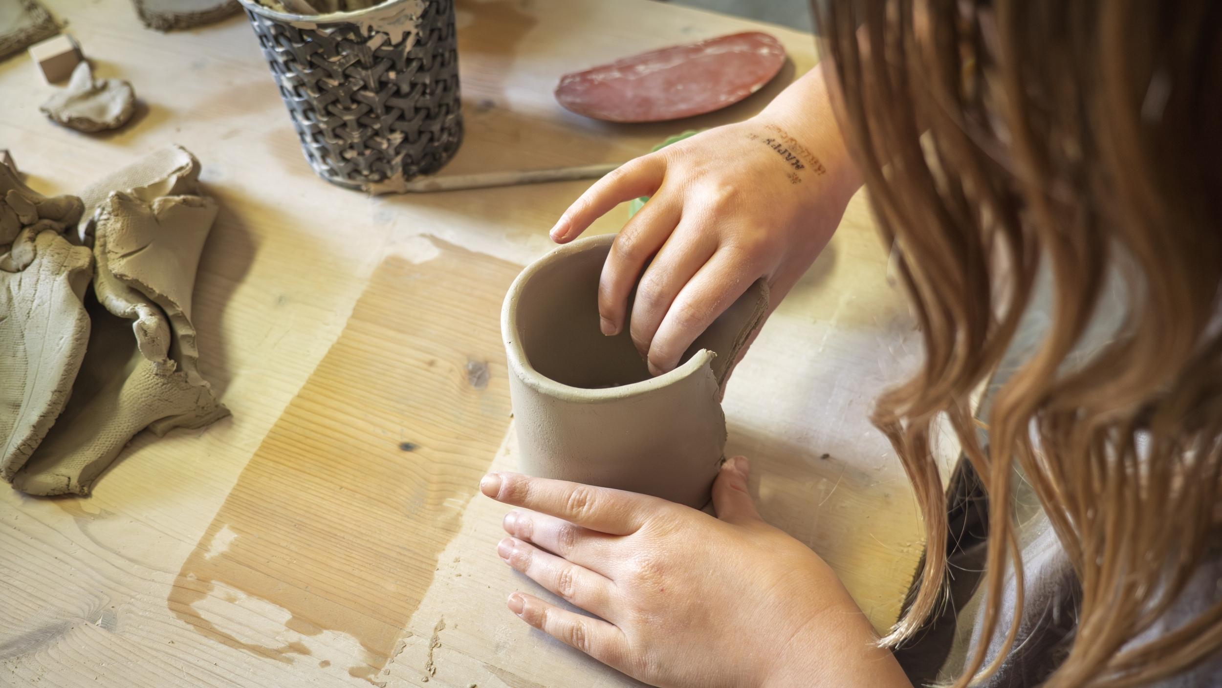Modèle ta première céramique avec Sabine - Image n°7 - Wecandoo