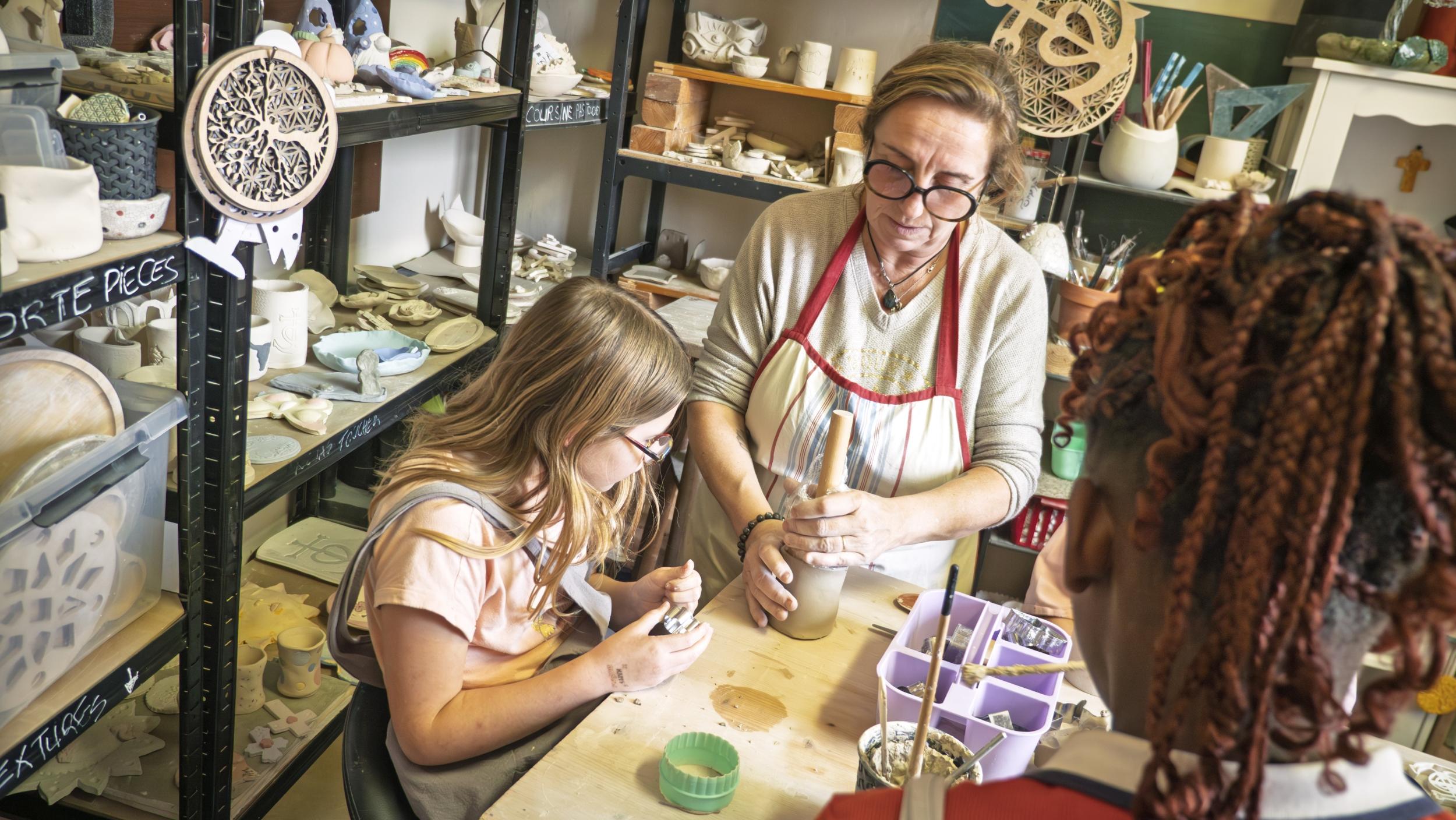 Modèle ta première céramique avec Sabine - Image n°6 - Wecandoo