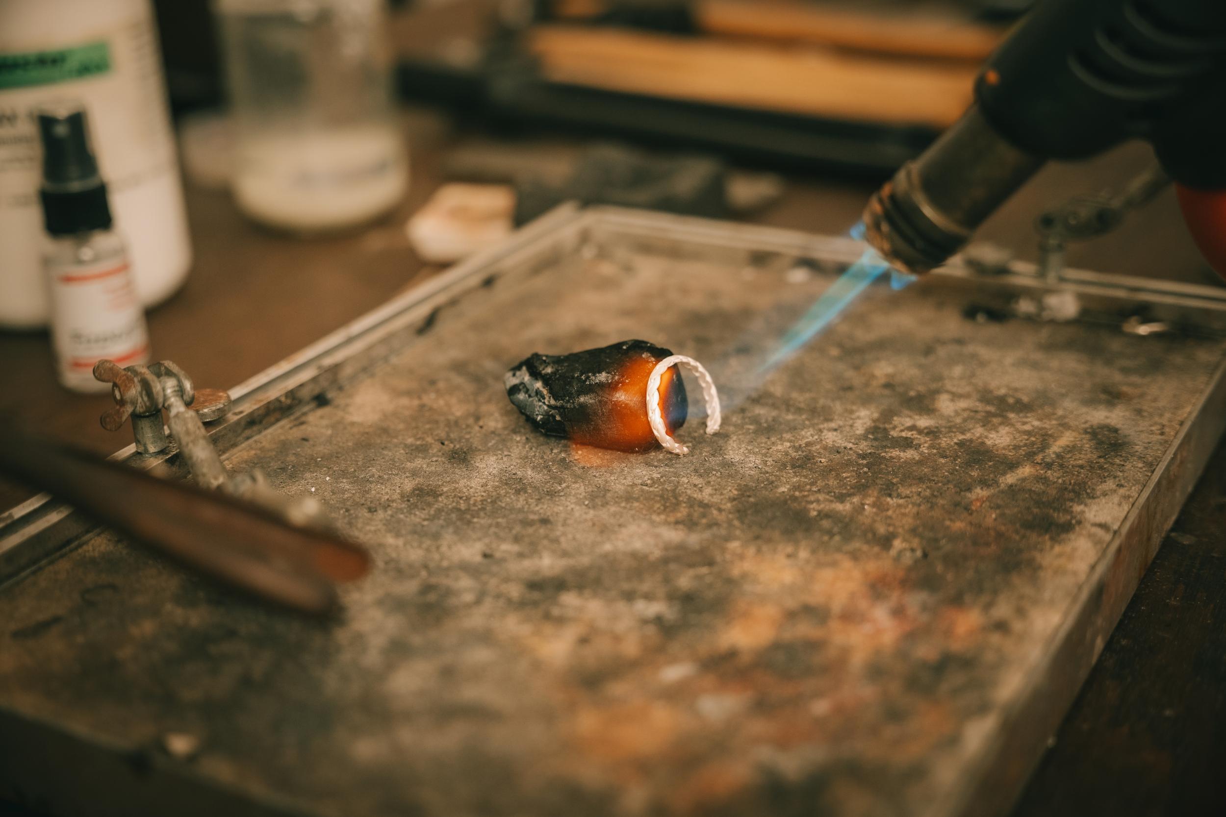 Réalisez votre bague torsadée en argent avec Lansana - Image n°5 - Wecandoo