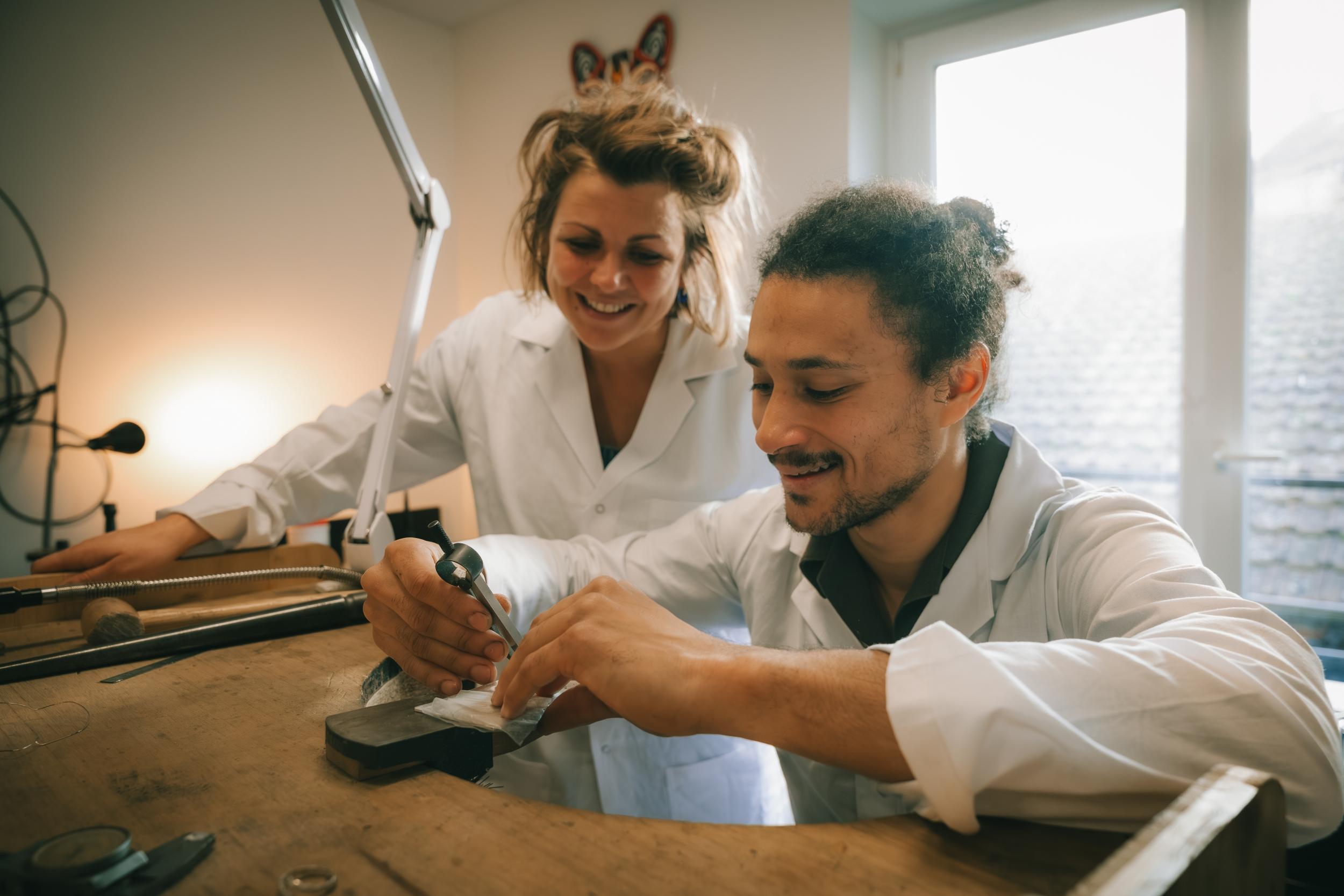 Réalisez votre bracelet jonc en argent avec Lansana - Image n°4 - Wecandoo