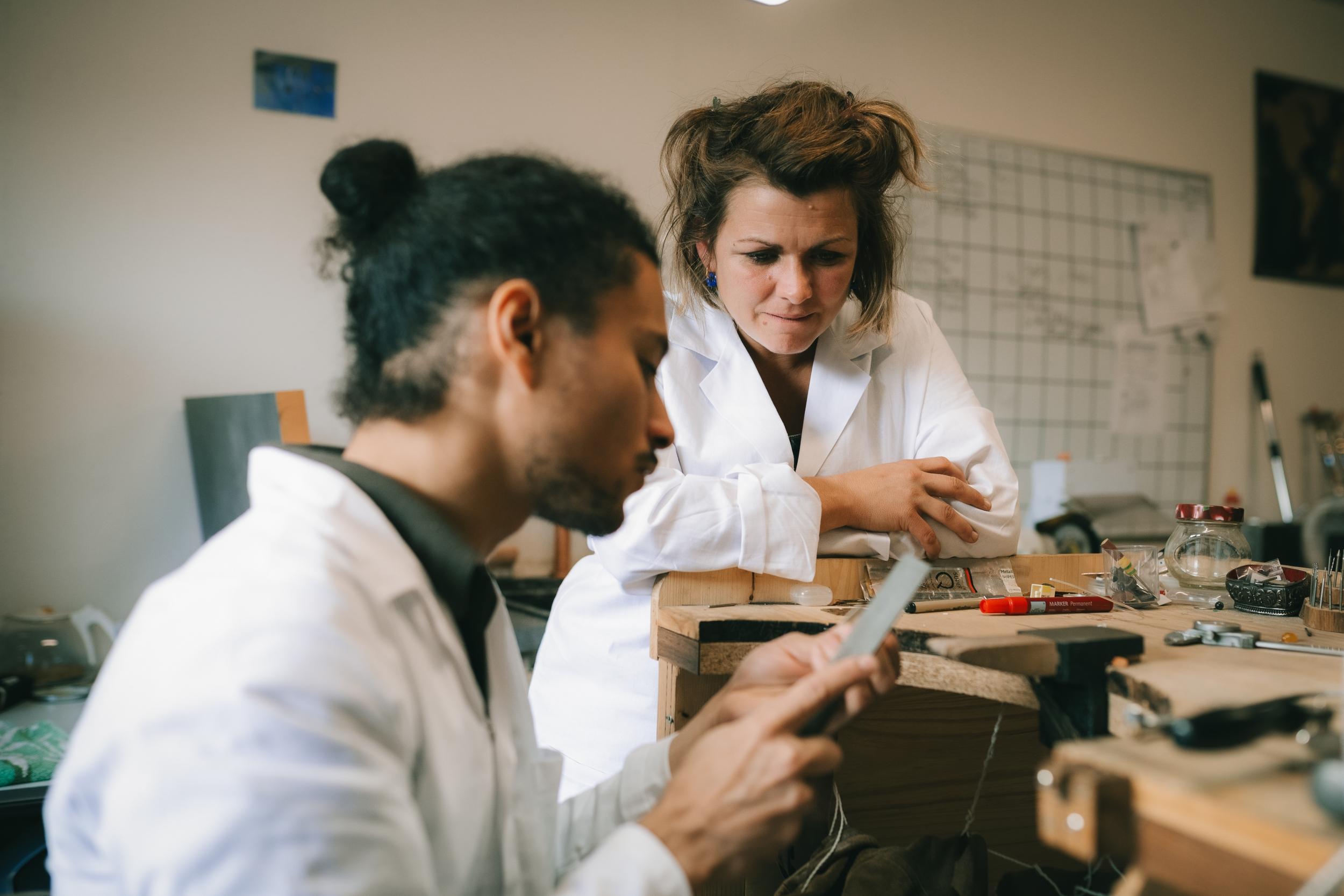 Réalisez votre bracelet jonc en argent avec Lansana - Image n°7 - Wecandoo