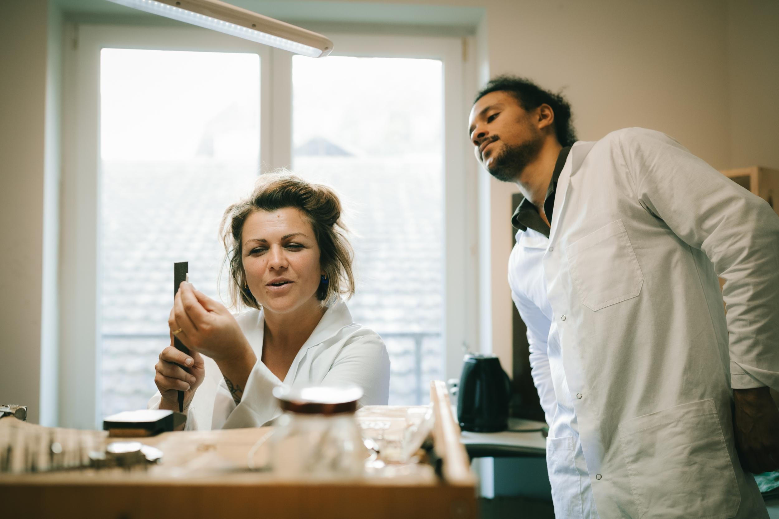 Réalisez votre bracelet jonc en argent avec Lansana - Image n°8 - Wecandoo