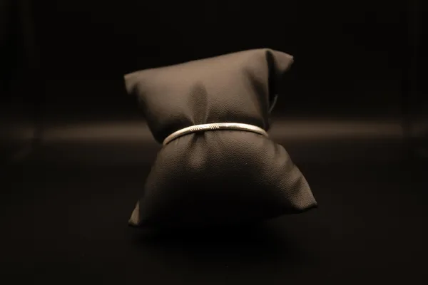 Réalisez votre bracelet jonc en argent