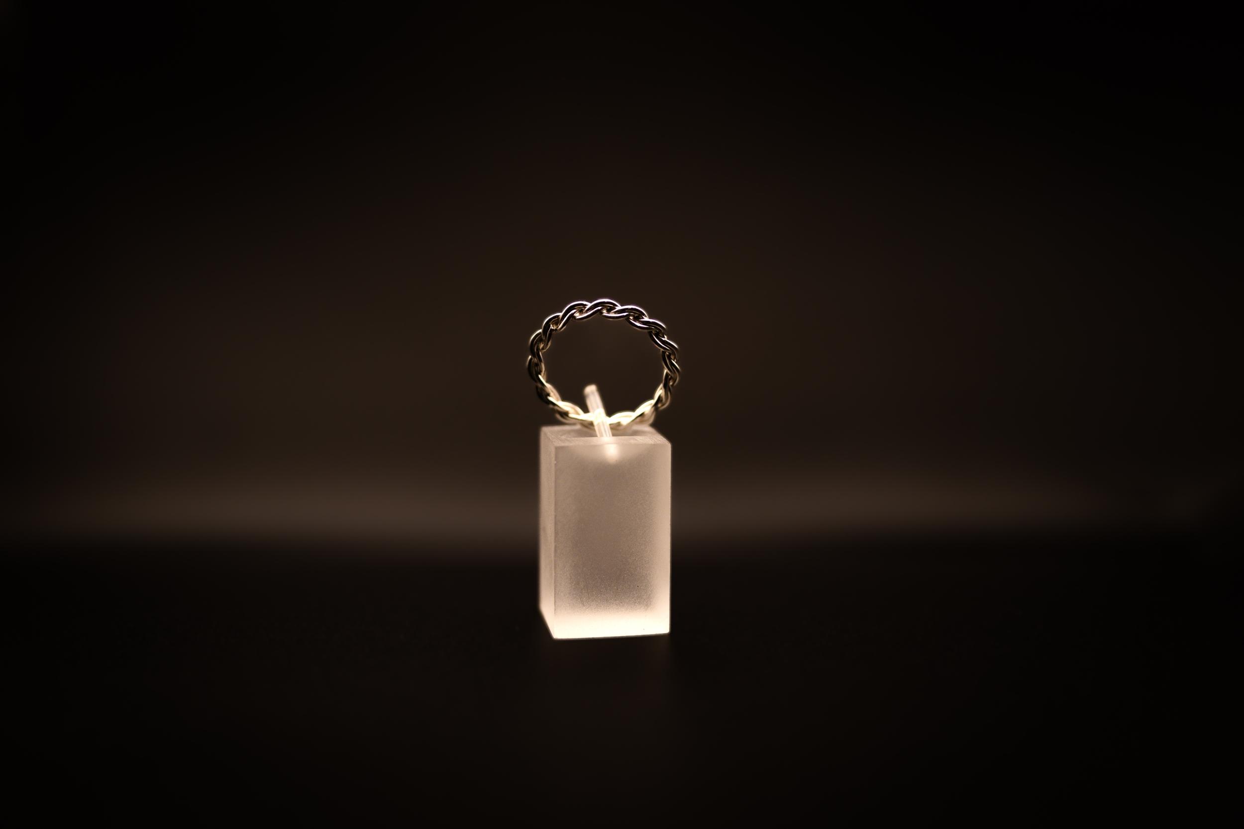 Réalisez votre bague torsadée en argent avec Lansana - Image n°1 - Wecandoo