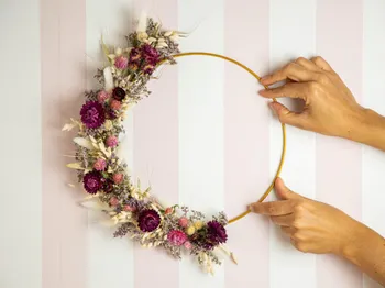 Créez votre couronne ou accessoire en fleurs séchées