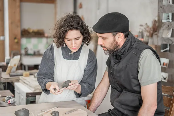 Réalisez votre sifflet en argile avec Marcela - Image n°4 - Wecandoo