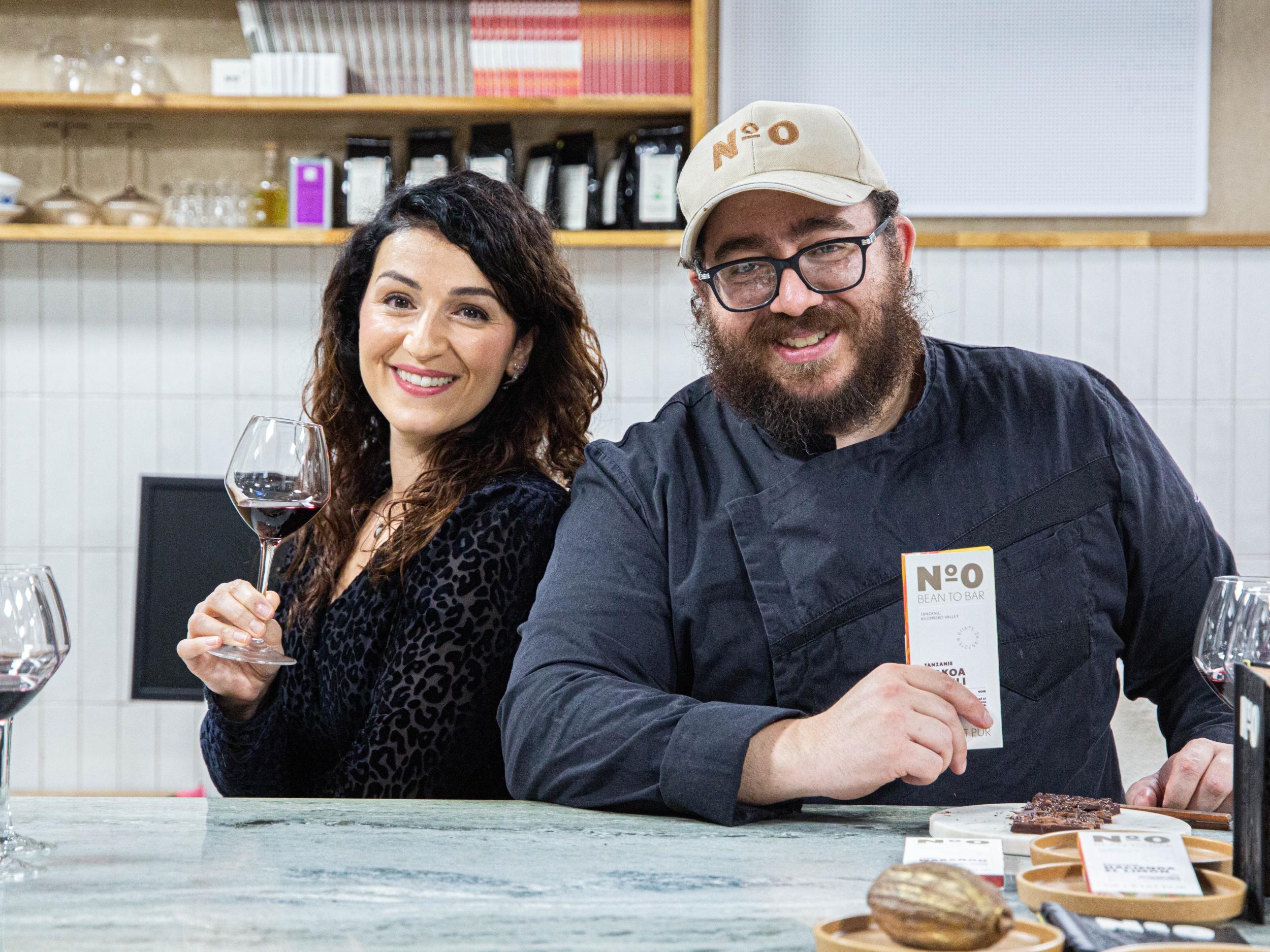 Initiez-vous aux accords vins et chocolats avec Aurélie et Jonathan - Image n°1 - Wecandoo