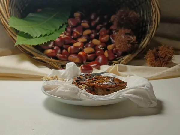 Découvrez et cuisinez des champignons sauvages sur une journée avec Milena et Anna - Image n°4 - Wecandoo