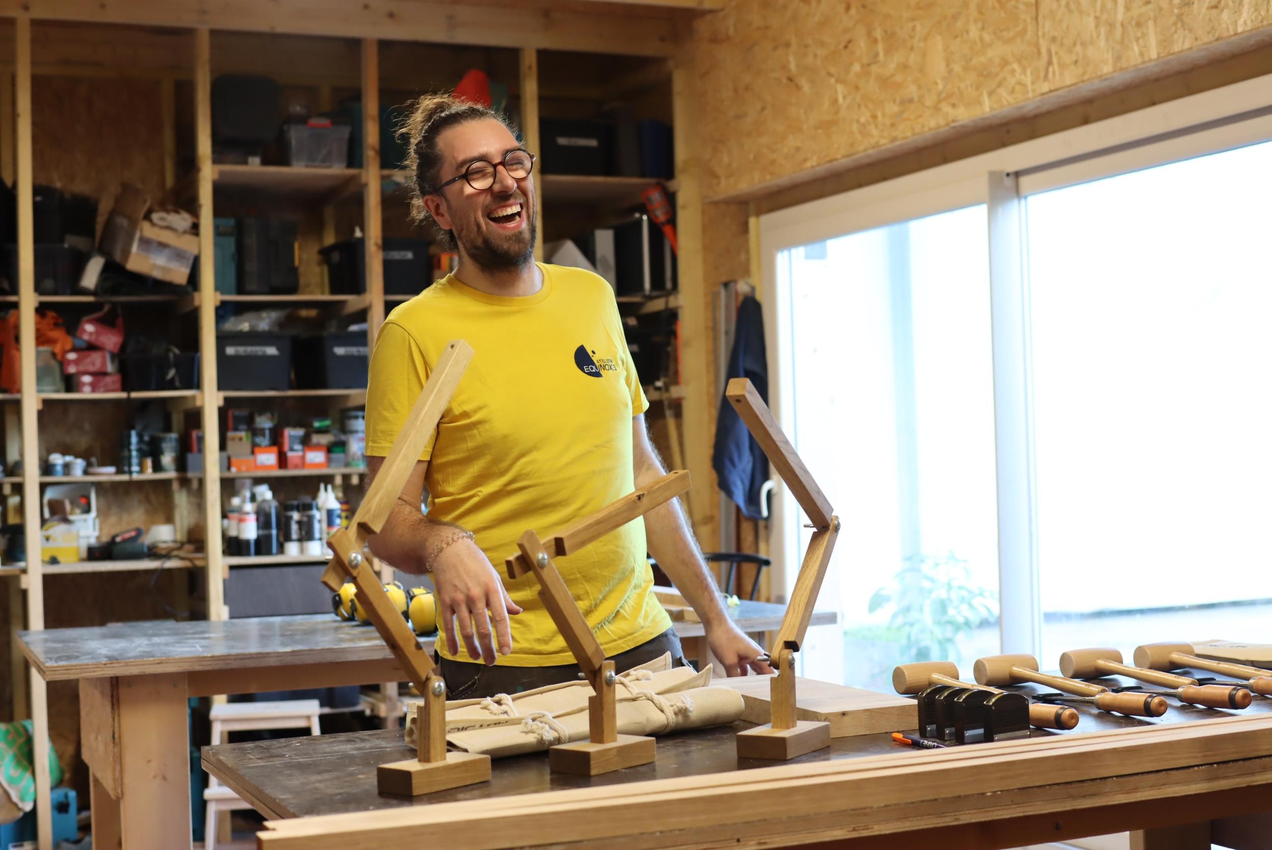 Fabriquez votre lampe articulée en bois avec Jonathan - Image n°6 - Wecandoo