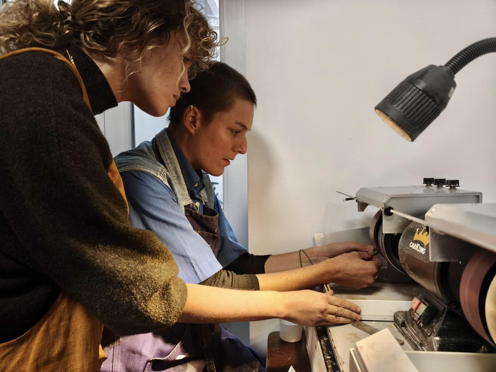 Fabriquez votre bague en argent pierre naturelle avec Alexandra - Image n°9 - Wecandoo