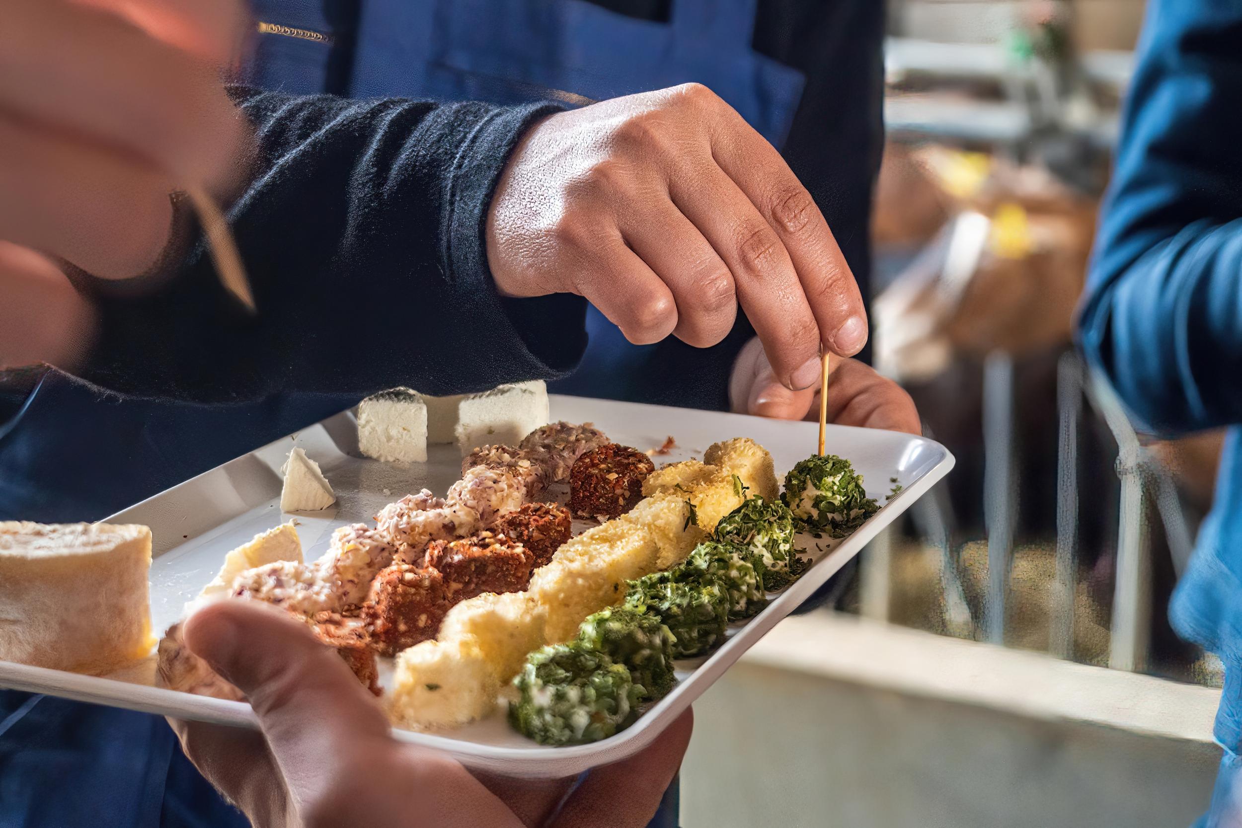 Partez à la découverte d’une ferme caprine avec Tifaine - Image n°8 - Wecandoo