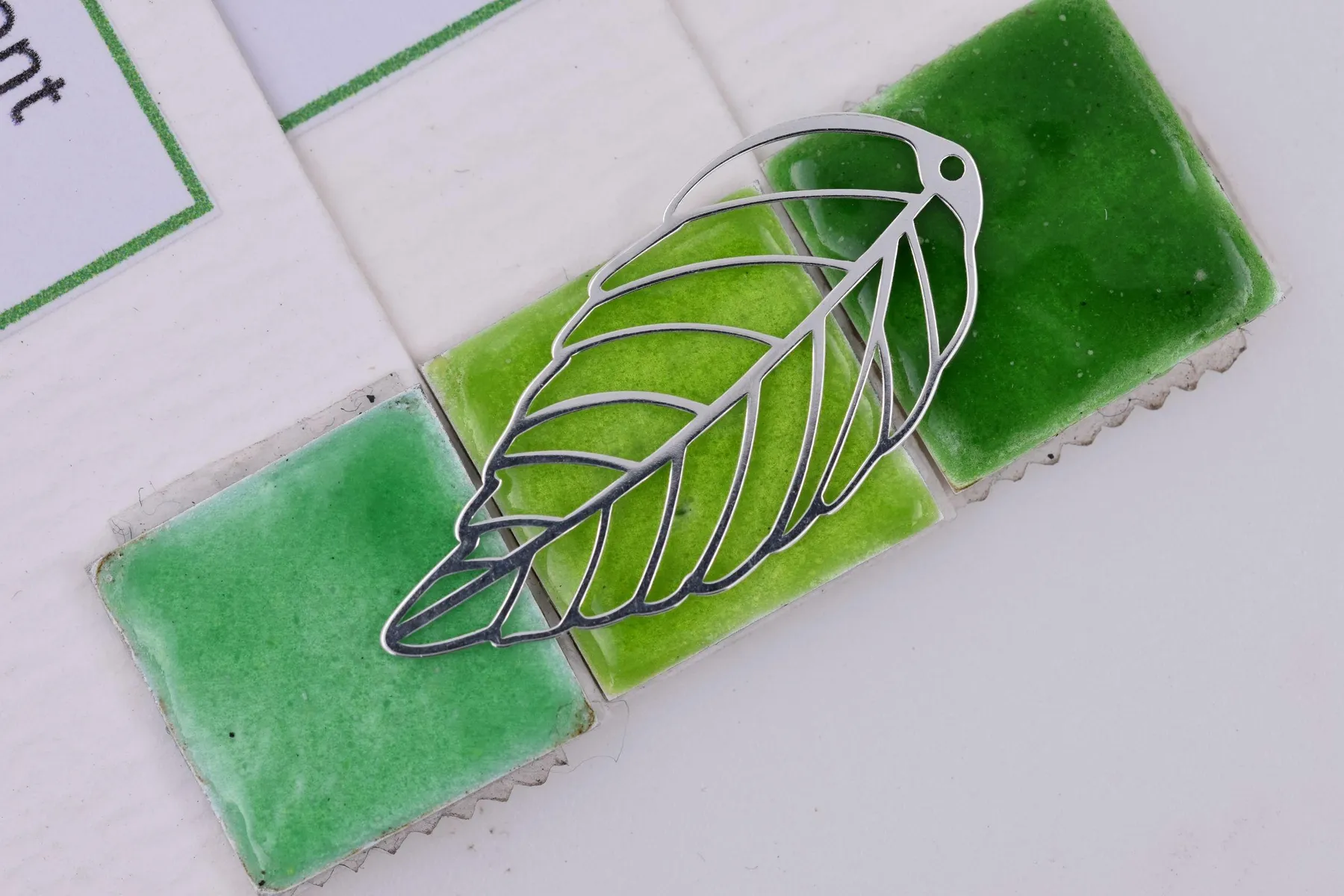 Créez votre bijou en émail sur argent avec Claudia - Image n°4 - Wecandoo