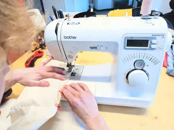 Créez votre écharpe “puffy” avec Salma - Afbeelding nr. 2 - Wecandoo