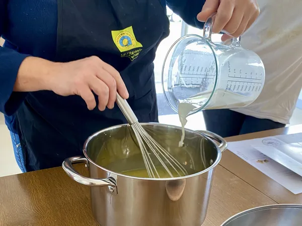 Créez votre savon bio artisanal avec Julie - Image n°5 - Wecandoo