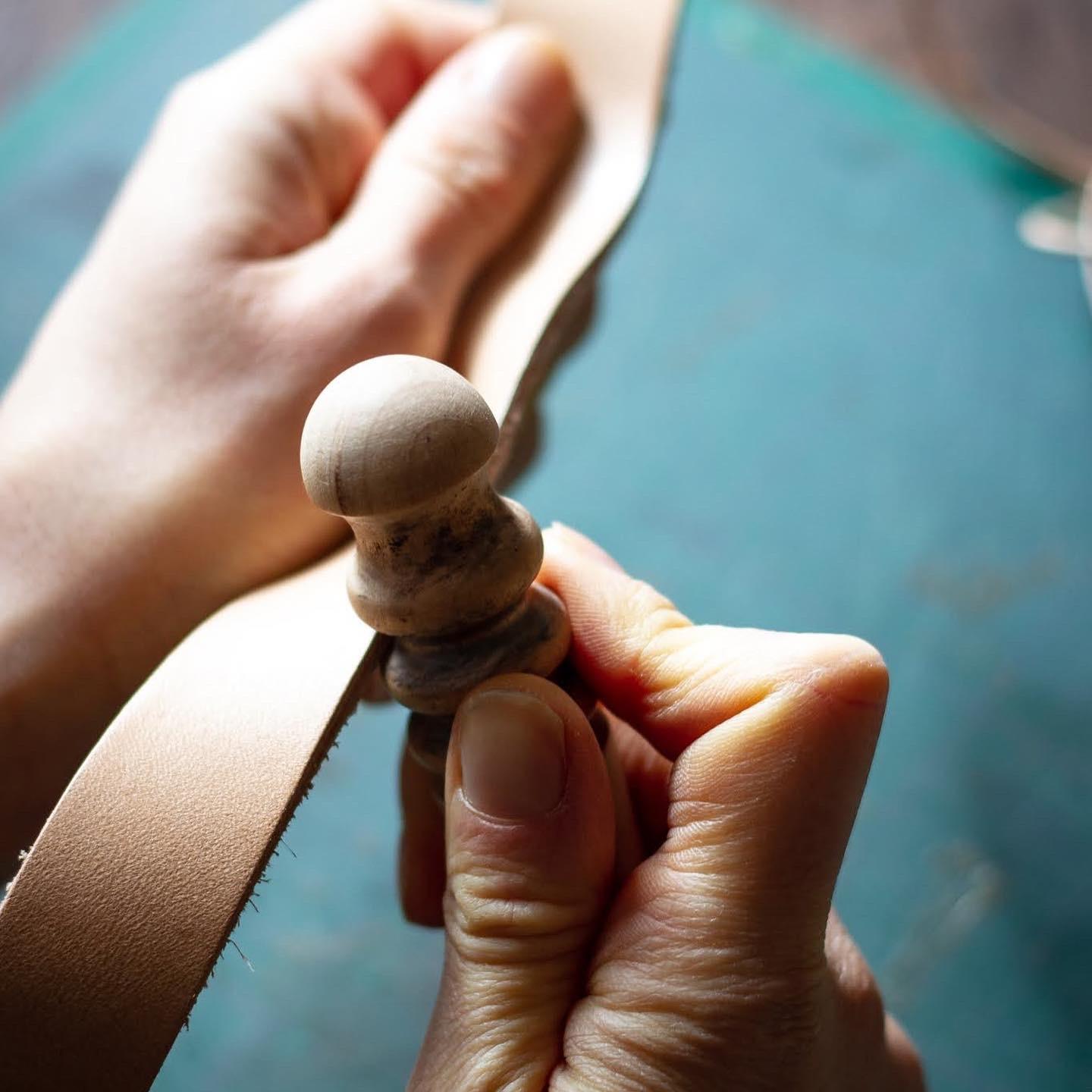 Créez votre sac en cuir avec Camille - Image n°7 - Wecandoo