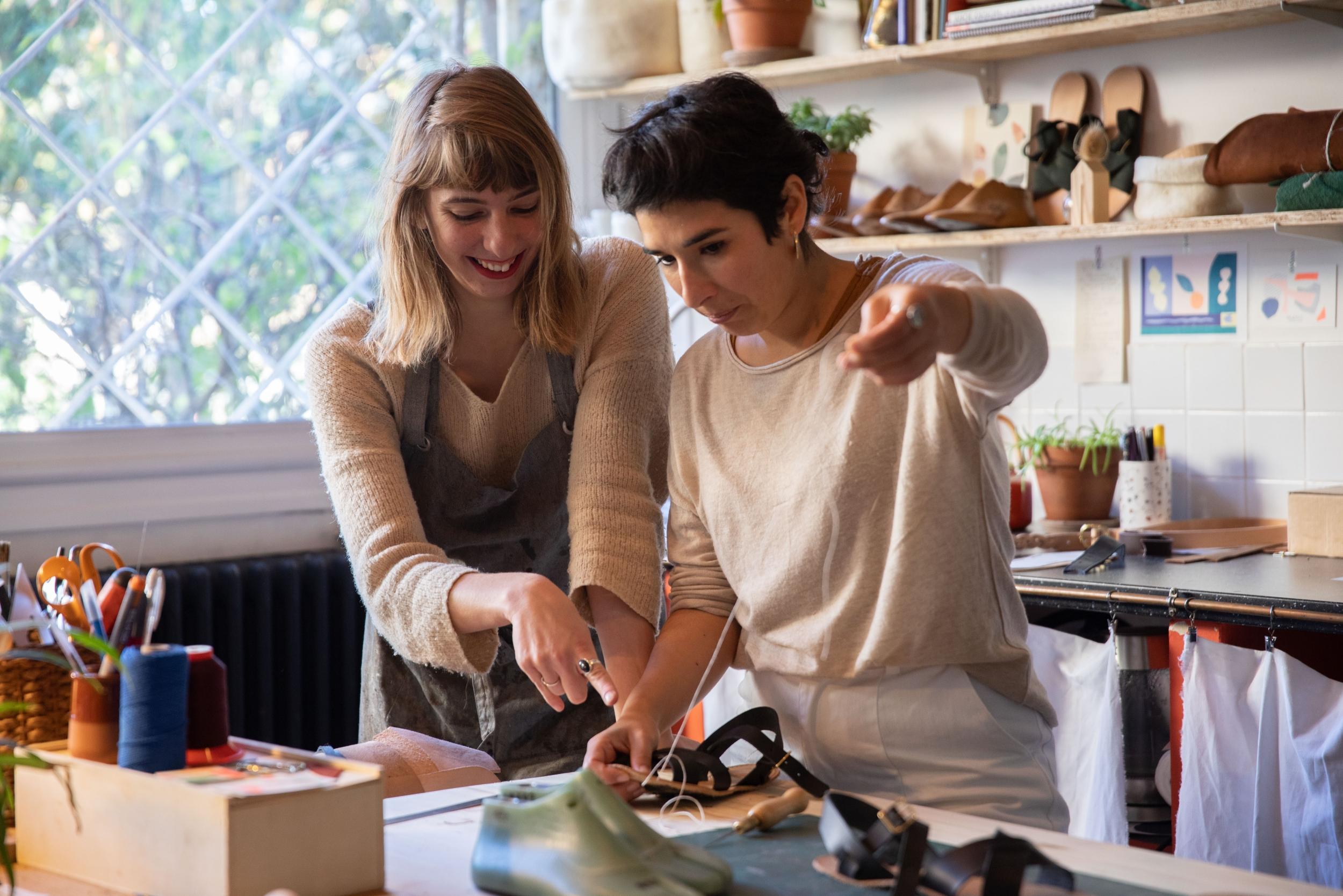 Créez votre sac en cuir avec Camille - Image n°8 - Wecandoo