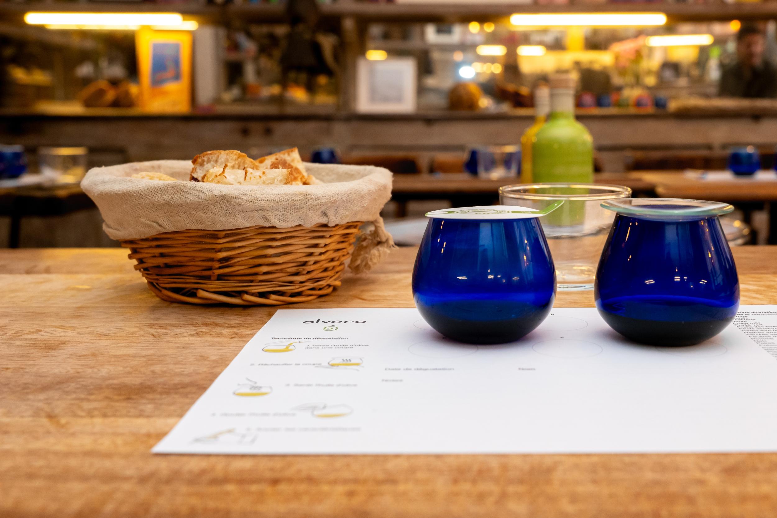 Initiez-vous à la dégustation d’huile d’olive avec Daniel et Fémi - Image n°7 - Wecandoo