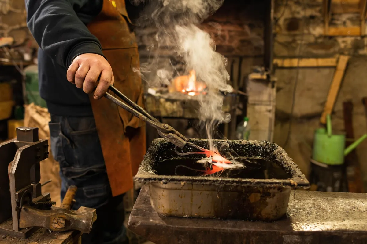 Forgez votre couteau fixe sur une journée