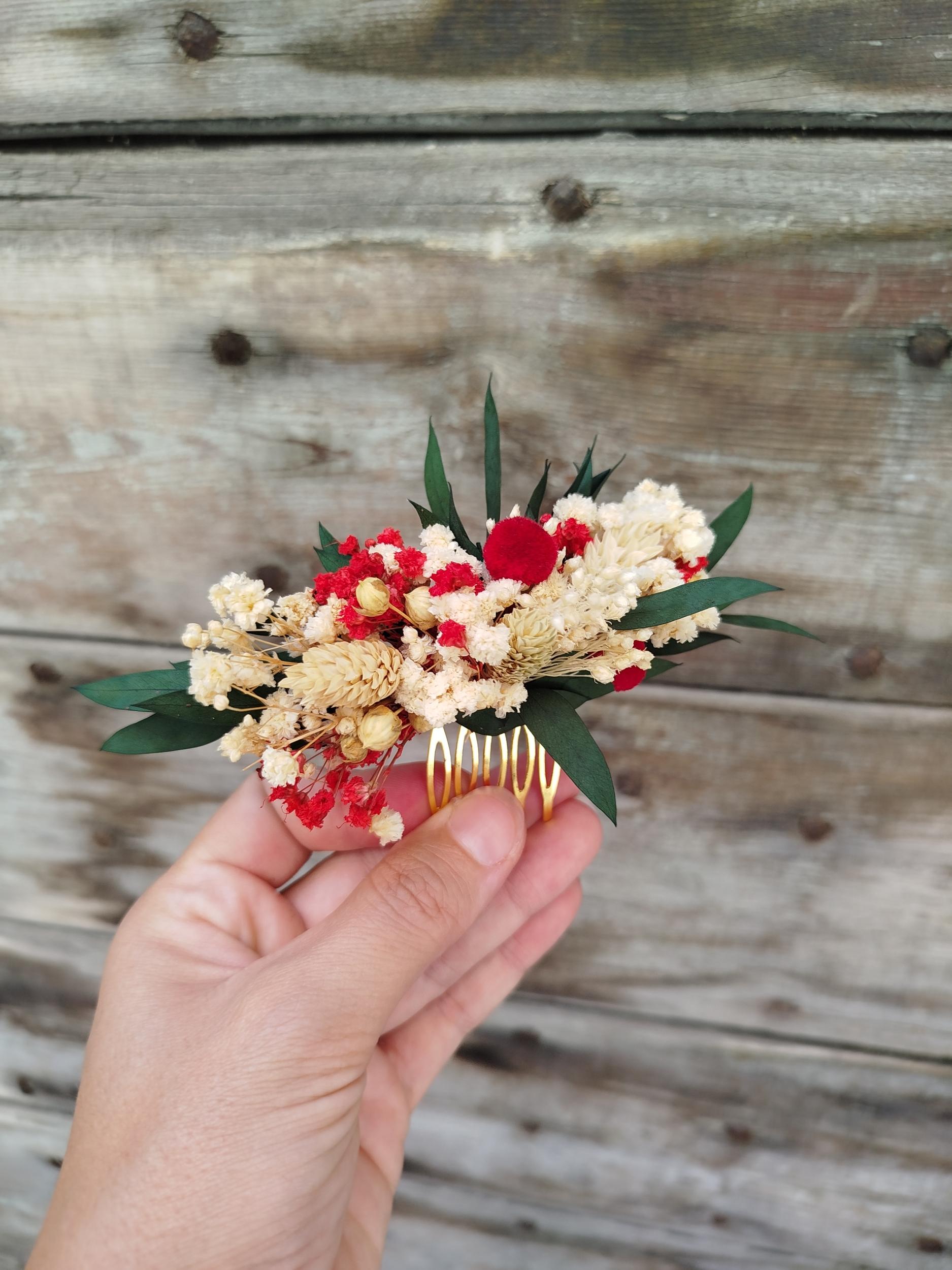 Réalisez votre peigne en fleurs stabilisées