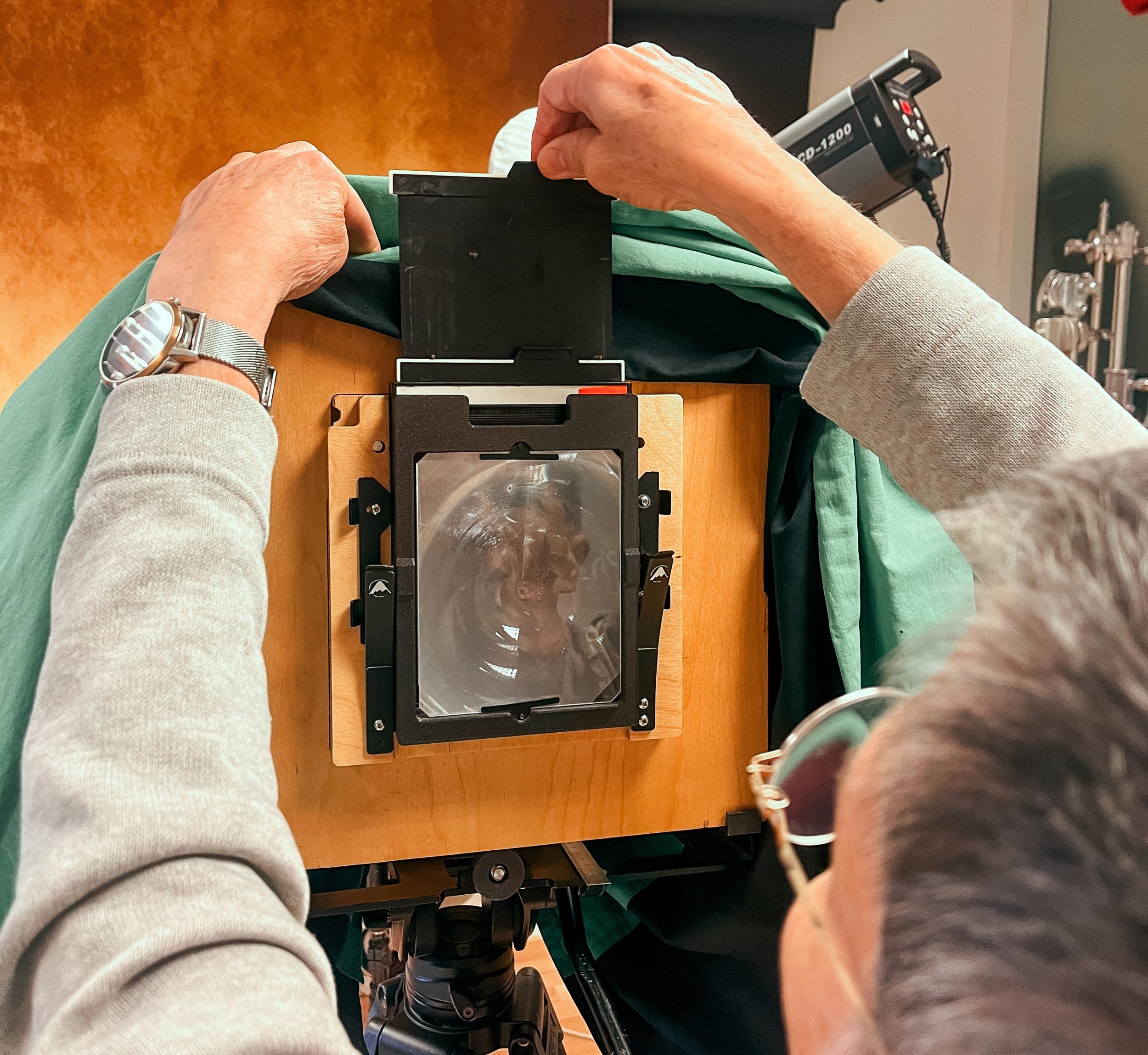 Initiez-vous à la photographie argentique grand format sur une journée avec Pierre - Image n°2 - Wecandoo