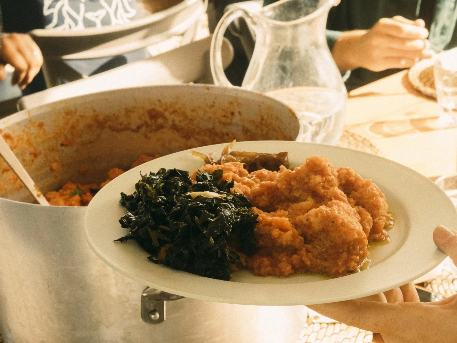 Réunissez votre équipe et cuisinez un menu méditerranéen à l’huile d’olive avec Daniel, Fémi et Paméla - Afbeelding nr. 5 - Wecandoo