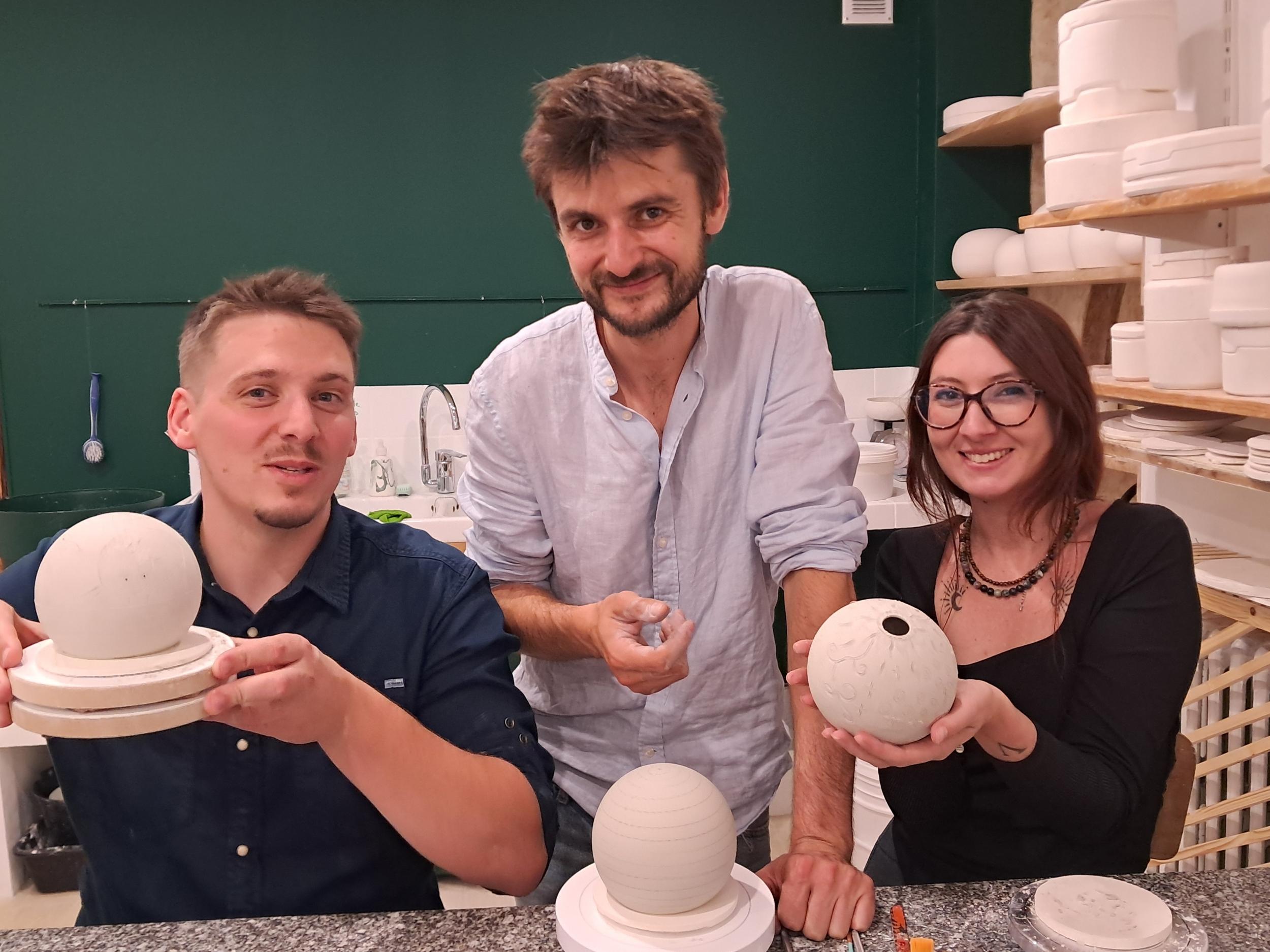 Gravez votre petit luminaire en porcelaine avec Gaële - Image n°3 - Wecandoo