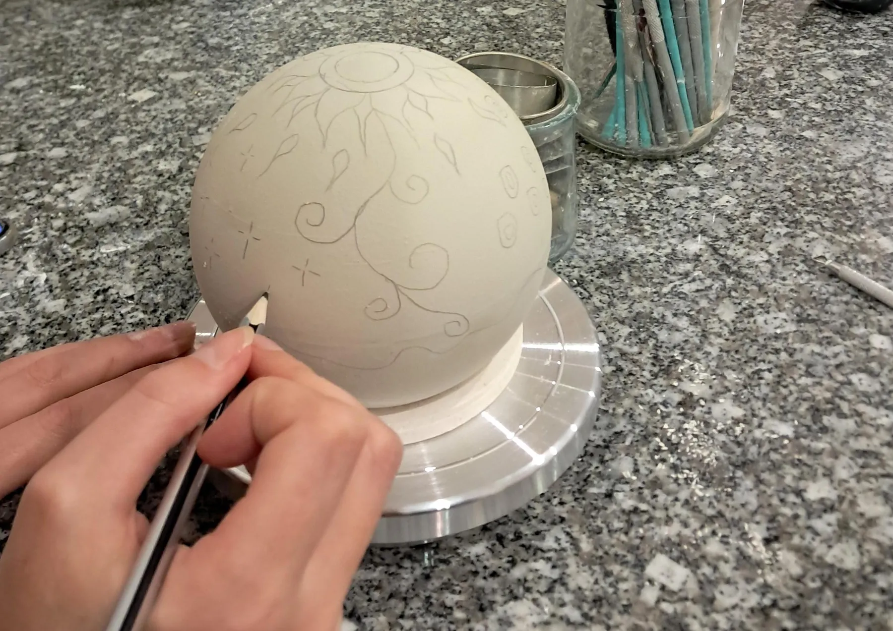 Gravez votre petit luminaire en porcelaine avec Gaële - Image n°2 - Wecandoo