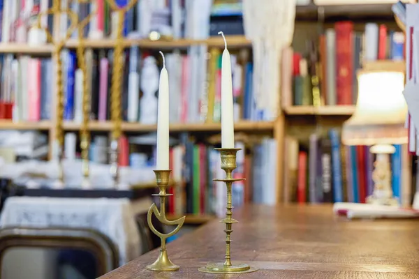 Découvrez la technique traditionnelle de fabrication de chandelles avec Raffaella - Image n°1 - Wecandoo