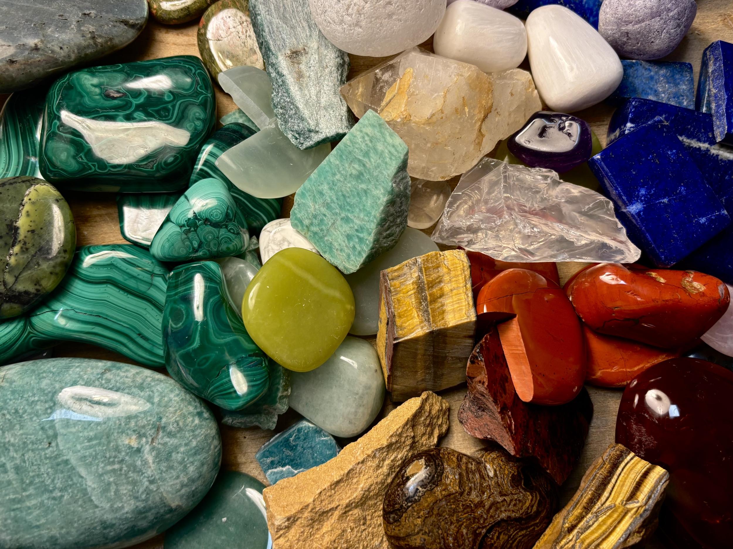 Réalisez votre médaillon en argent et pierre naturelle avec Alexandra - Image n°8 - Wecandoo