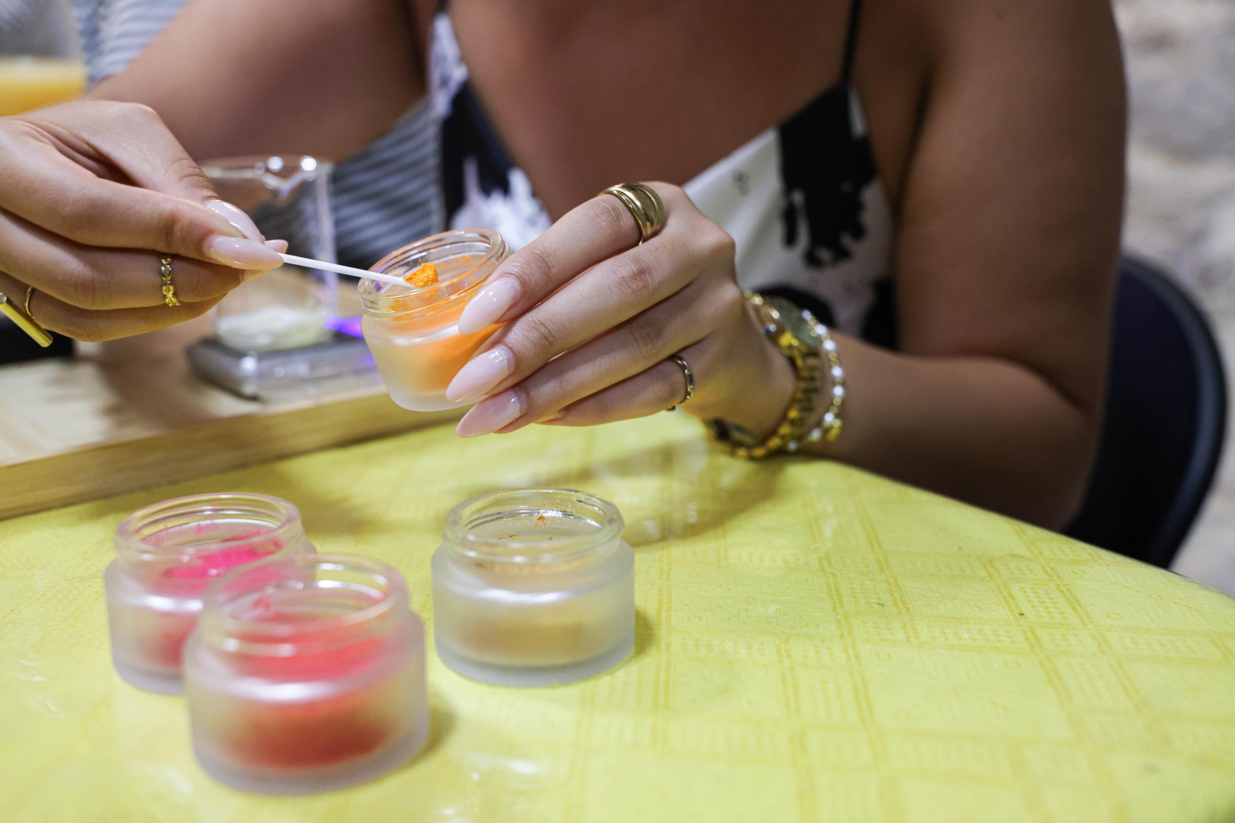 Créez votre rouge à lèvres et votre blush - Image n°2 - Wecandoo