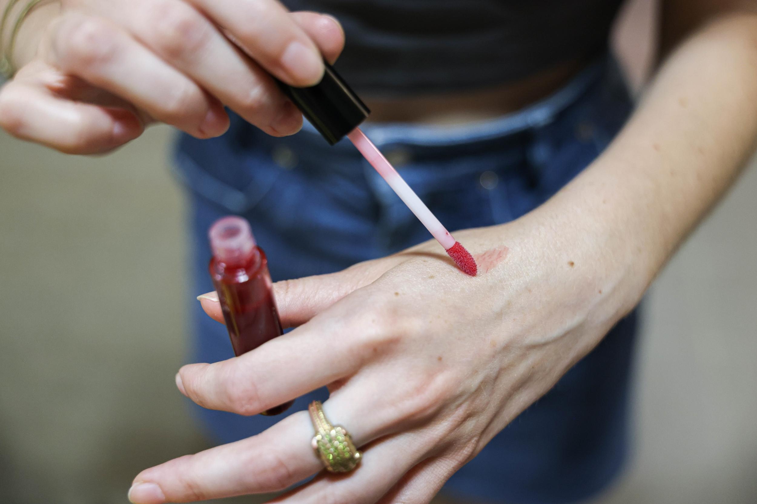 Créez votre rouge à lèvres et votre blush - Image n°6 - Wecandoo