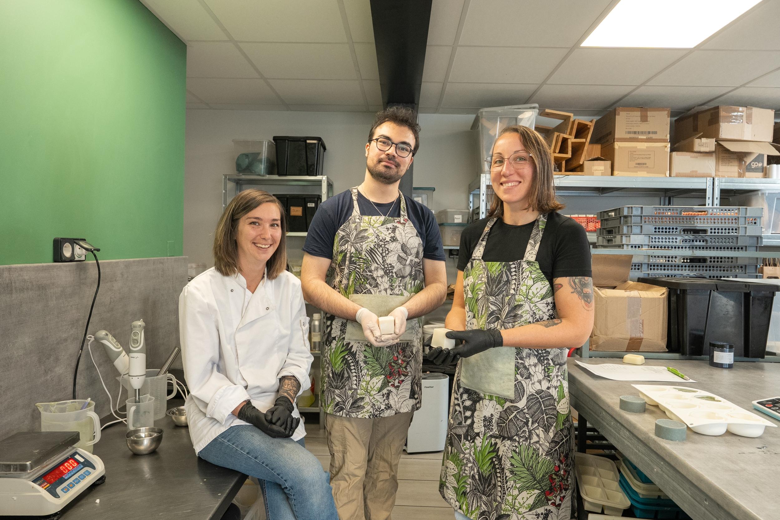 Fabriquez votre savon personnalisé avec Éloïse - Image n°3 - Wecandoo