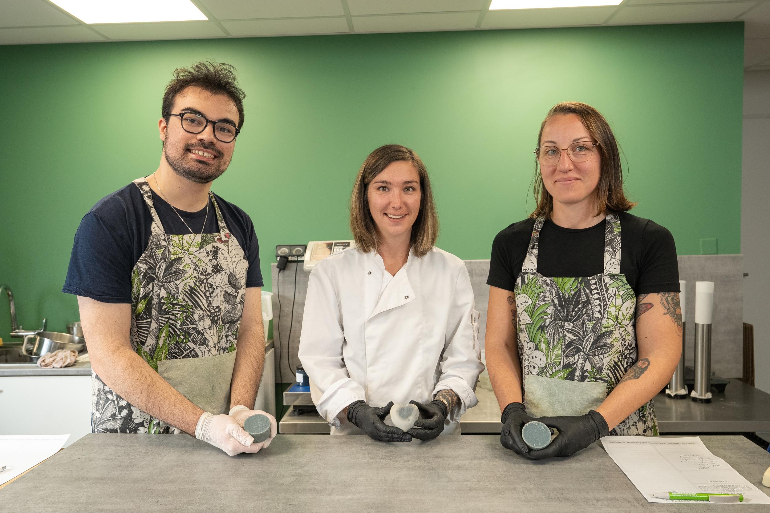 Fabriquez votre savon personnalisé avec Éloïse - Image n°6 - Wecandoo