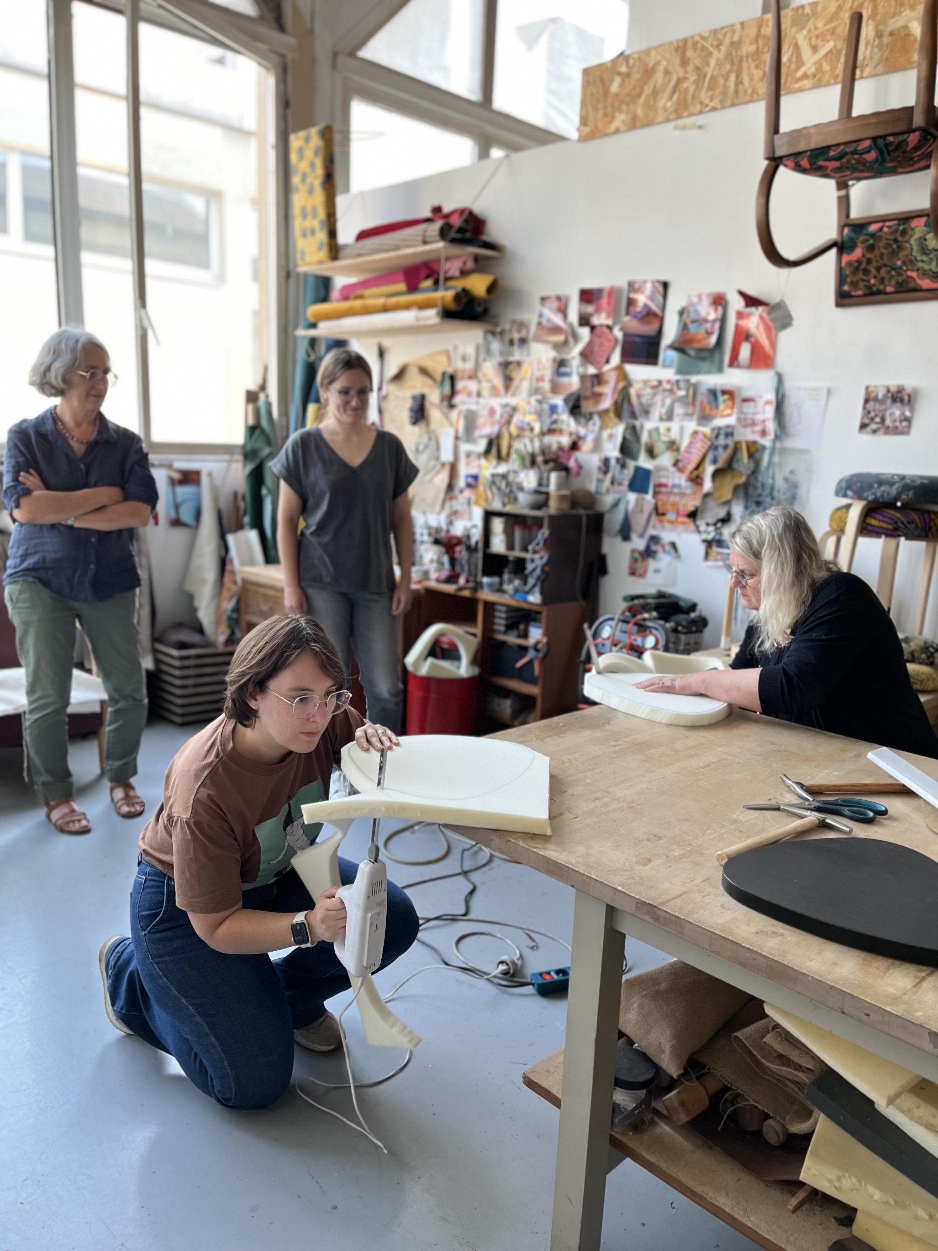 Tapissez votre tabouret unique - Afbeelding nr. 3 - Wecandoo