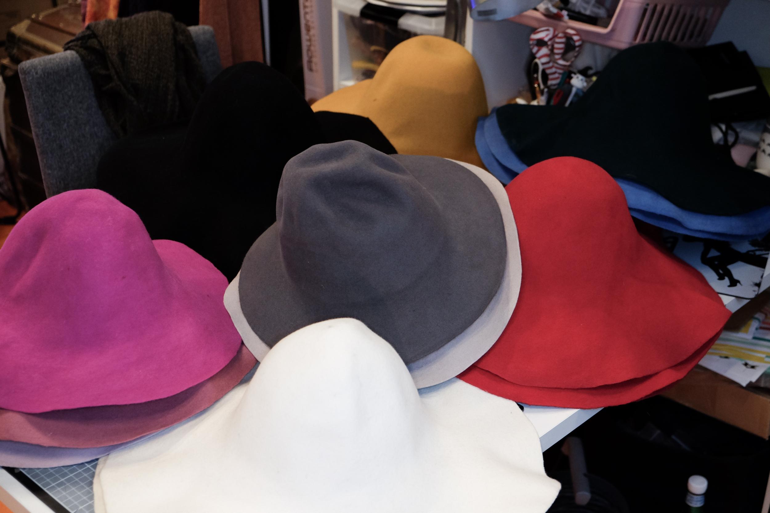 Créez votre chapeau en feutre personnalisé avec Maud - Image n°6 - Wecandoo