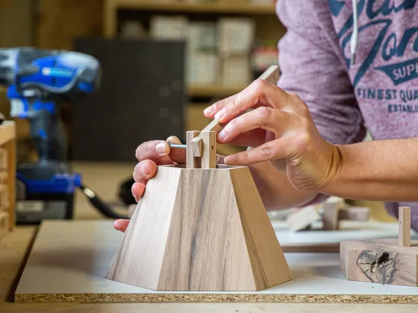 Réalisez votre lampe en bois avec Stéphane - Afbeelding nr. 5 - Wecandoo