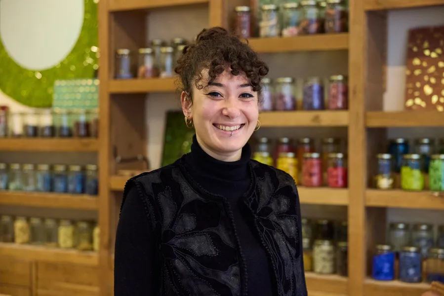 Marion: Vitrailliste in Paris